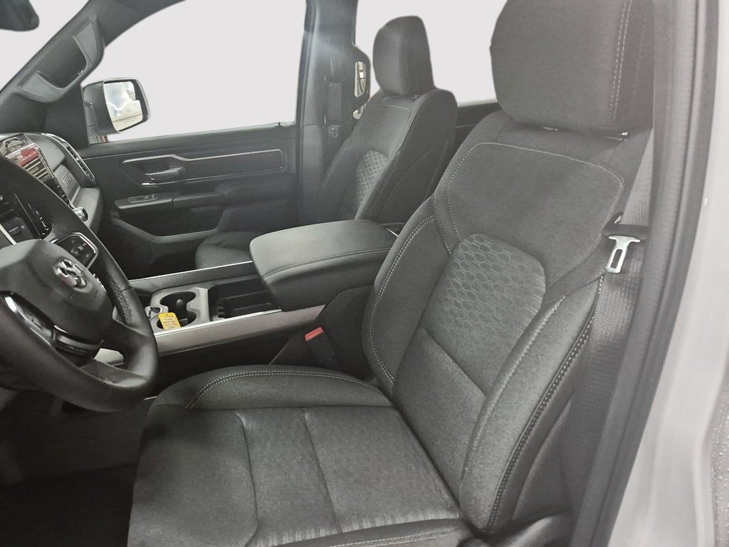 Ram 1500 BIG HORN 2025 à St-Jean-Sur-Richelieu, Québec - 9 - w1024h768px