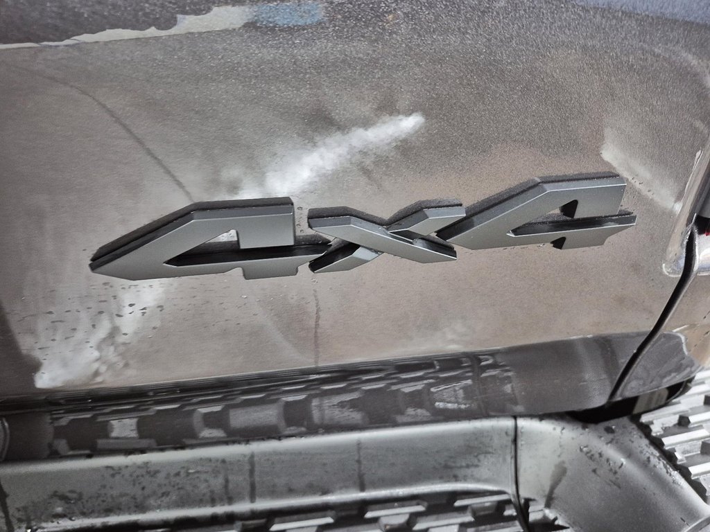 2025 Ram 1500 TRADESMAN in St-Jean-Sur-Richelieu, Quebec - 16 - w1024h768px