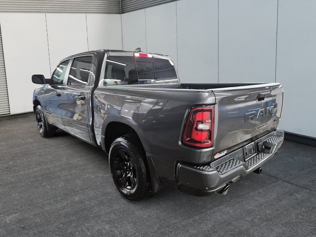 2025 Ram 1500 TRADESMAN in St-Jean-Sur-Richelieu, Quebec - 4 - w1024h768px