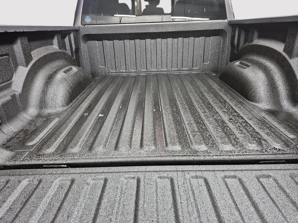 2025 Ram 1500 TRADESMAN in St-Jean-Sur-Richelieu, Quebec - 17 - w1024h768px