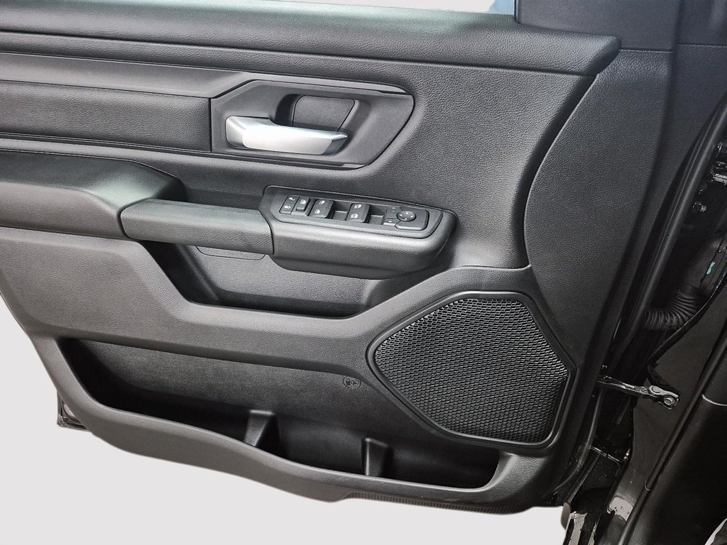 Ram 1500 TRADESMAN 2025 à St-Jean-Sur-Richelieu, Québec - 11 - w1024h768px