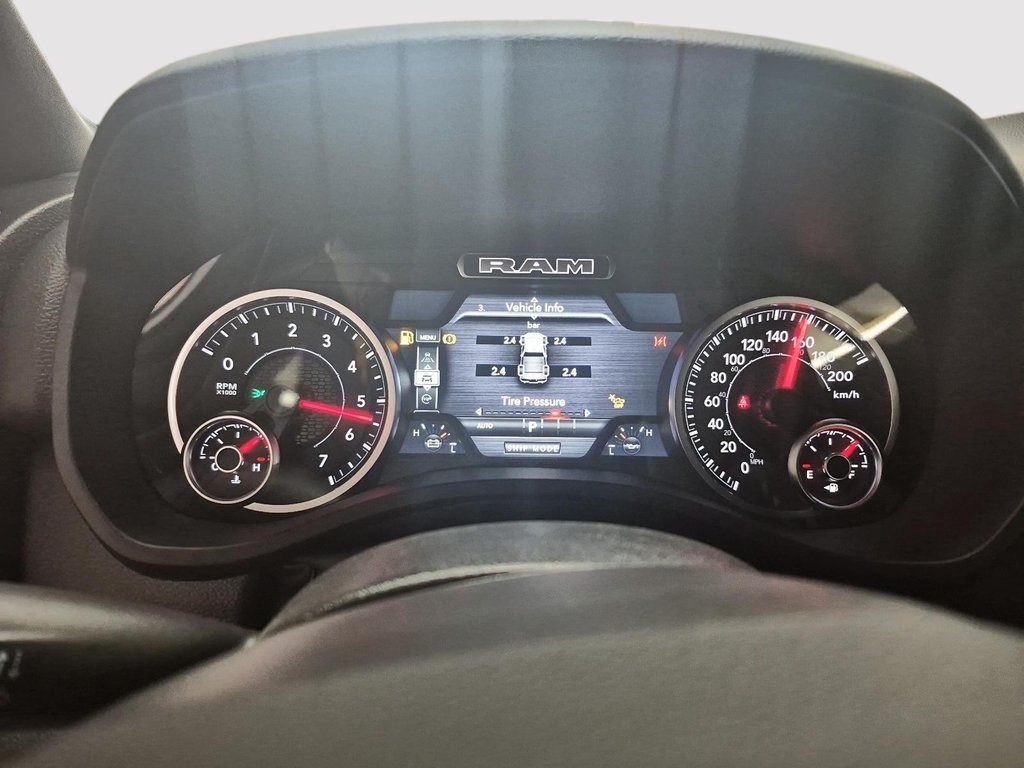 2025 Ram 1500 BIG HORN in St-Jean-Sur-Richelieu, Quebec - 13 - w1024h768px