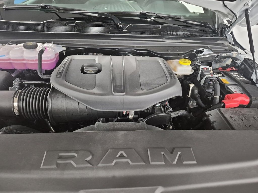 2025 Ram 1500 BIG HORN in St-Jean-Sur-Richelieu, Quebec - 8 - w1024h768px
