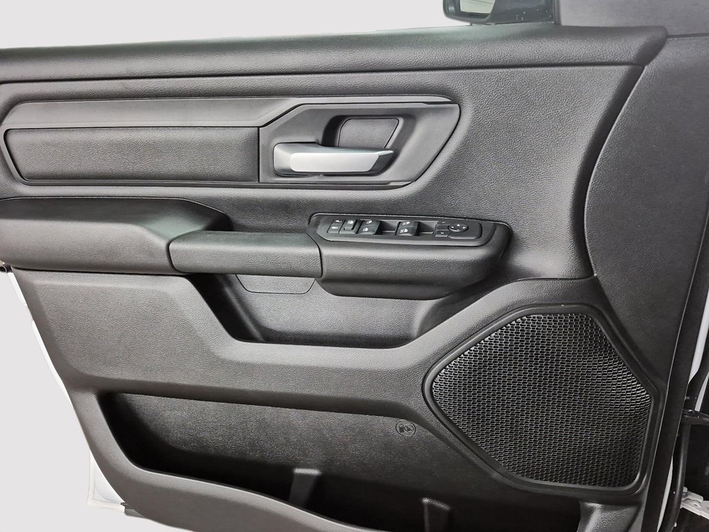 Ram 1500 TRADESMAN 2025 à Sherbrooke, Québec - 11 - w1024h768px