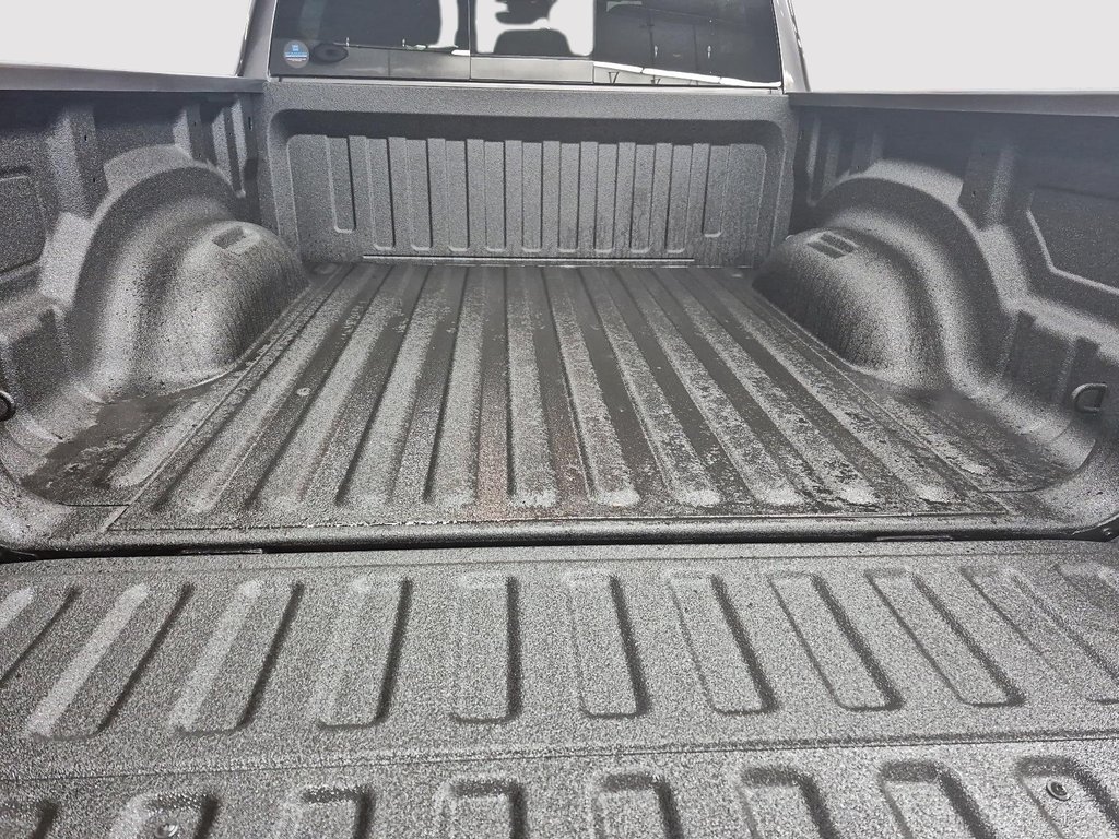 2025 Ram 1500 BIG HORN in St-Jean-Sur-Richelieu, Quebec - 17 - w1024h768px