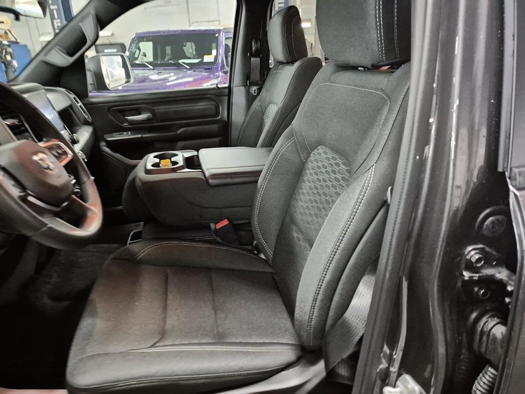 2025 Ram 1500 TRADESMAN in St-Jean-Sur-Richelieu, Quebec - 8 - w1024h768px