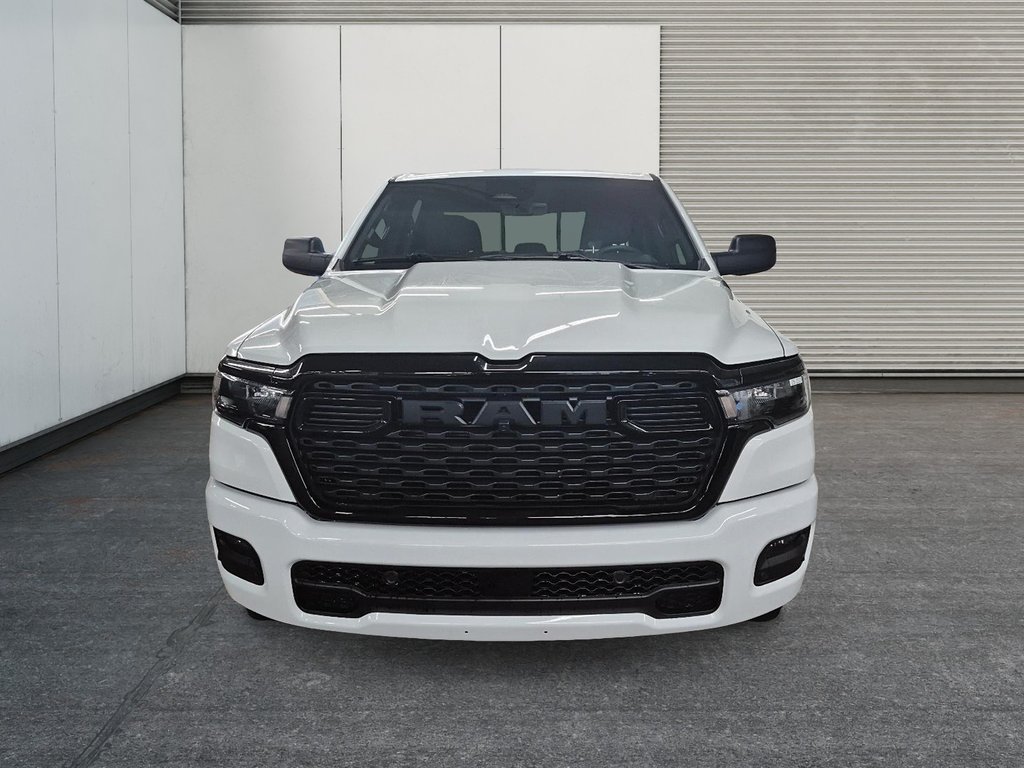2025 Ram 1500 TRADESMAN in St-Jean-Sur-Richelieu, Quebec - 2 - w1024h768px