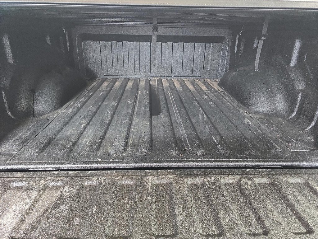 Ram 1500 BIG HORN SPORT 4X4 CREW CAB 2025 à Sherbrooke, Québec - 17 - w1024h768px