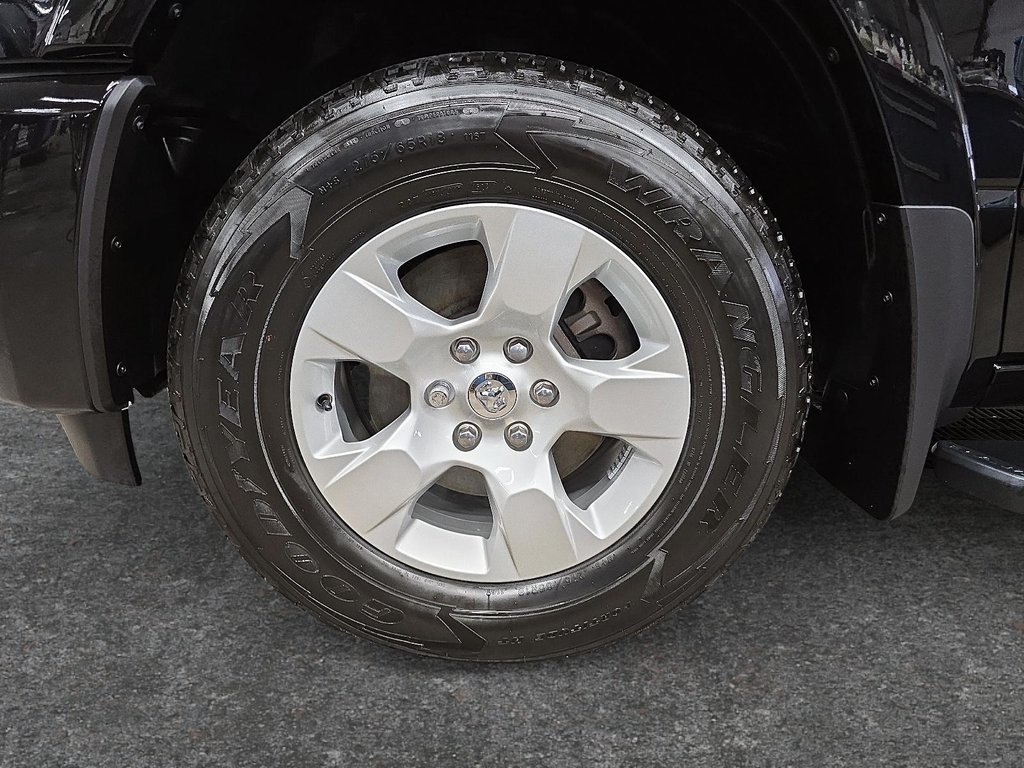 Ram 1500 BIG HORN SPORT 4X4 CREW CAB 2025 à Sherbrooke, Québec - 7 - w1024h768px