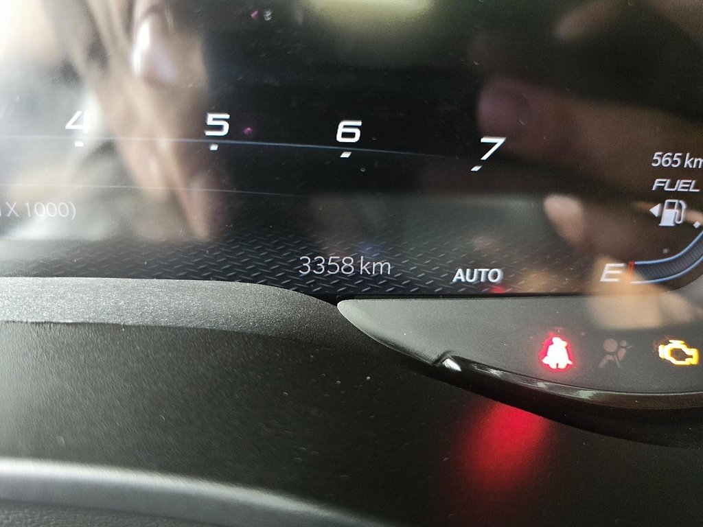 Ram 1500 SPORT 4X4 CEW CAB // TOIT PANORAMIQUE 2025 à Sherbrooke, Québec - 13 - w1024h768px