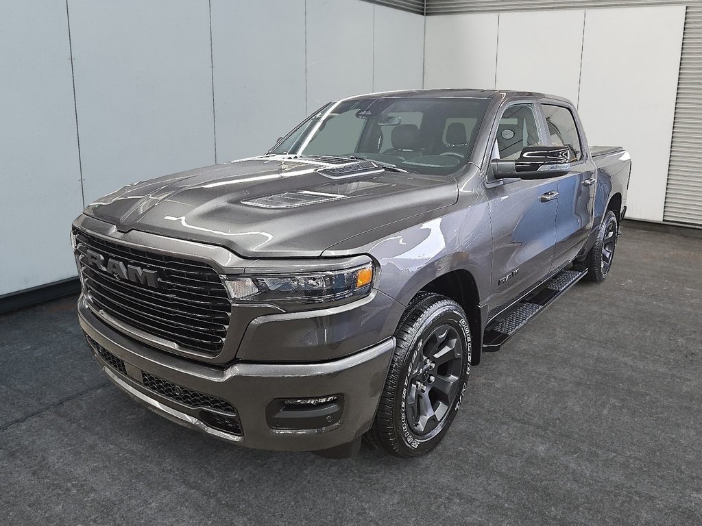 Ram 1500 SPORT 4X4 CEW CAB // TOIT PANORAMIQUE 2025 à Sherbrooke, Québec - 1 - w1024h768px