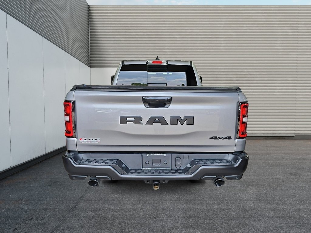 Ram 1500 TRADESMAN 4X4 CREW CAB 2025 à Sherbrooke, Québec - 3 - w1024h768px