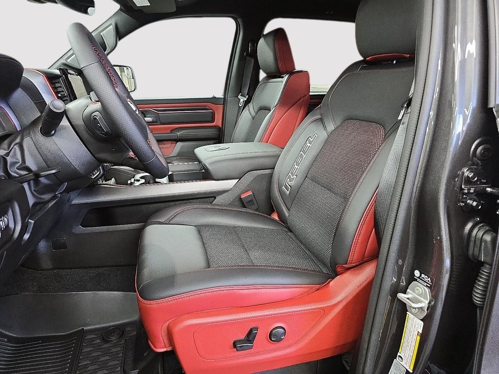 2026 Ram 1500 REBEL in Sherbrooke, Quebec - 9 - w1024h768px
