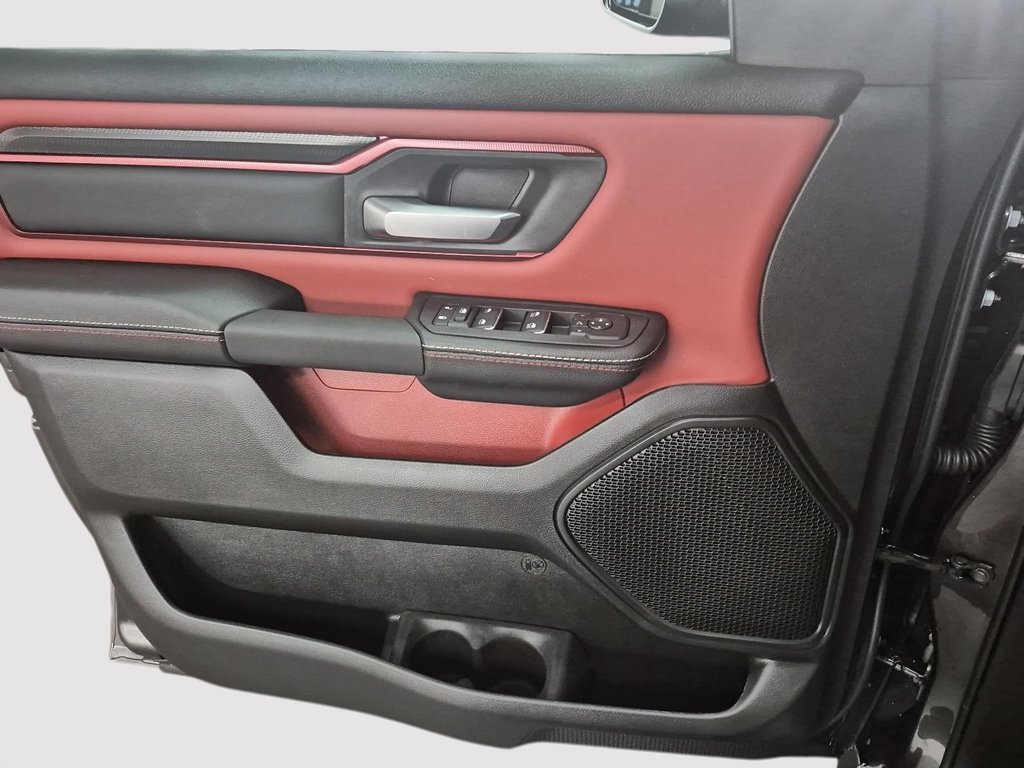 2026 Ram 1500 REBEL in St-Jean-Sur-Richelieu, Quebec - 11 - w1024h768px