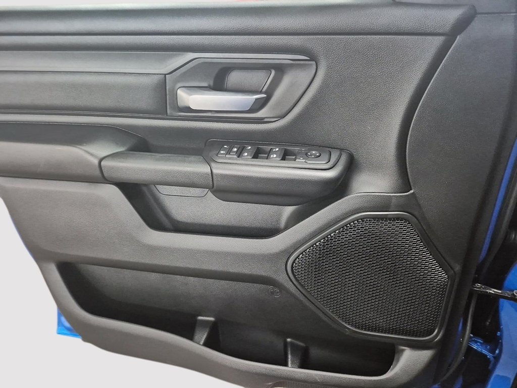 2026 Ram 1500 WARLOCK in St-Jean-Sur-Richelieu, Quebec - 11 - w1024h768px