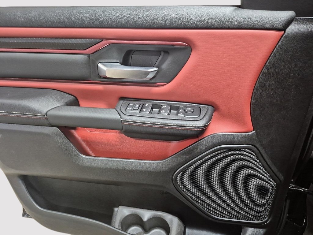 2026 Ram 1500 REBEL in St-Jean-Sur-Richelieu, Quebec - 11 - w1024h768px