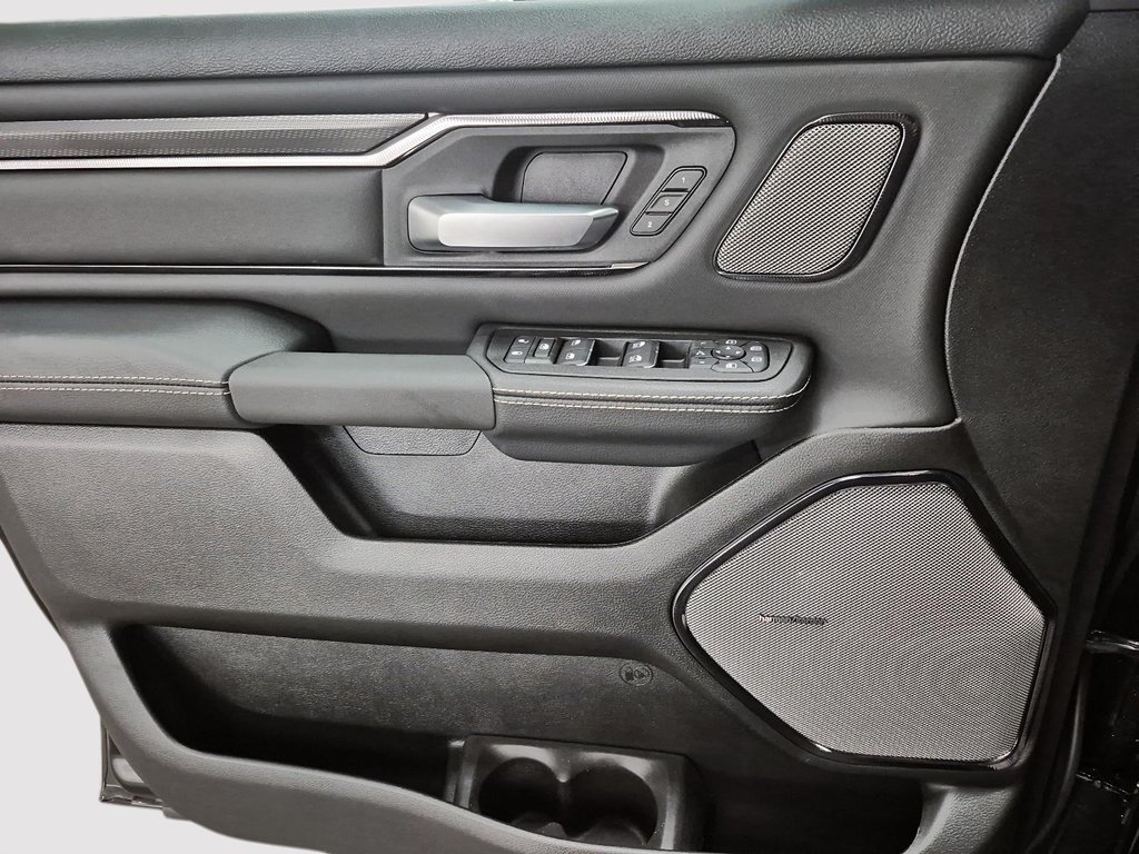 2026 Ram 1500 REBEL in St-Jean-Sur-Richelieu, Quebec - 11 - w1024h768px