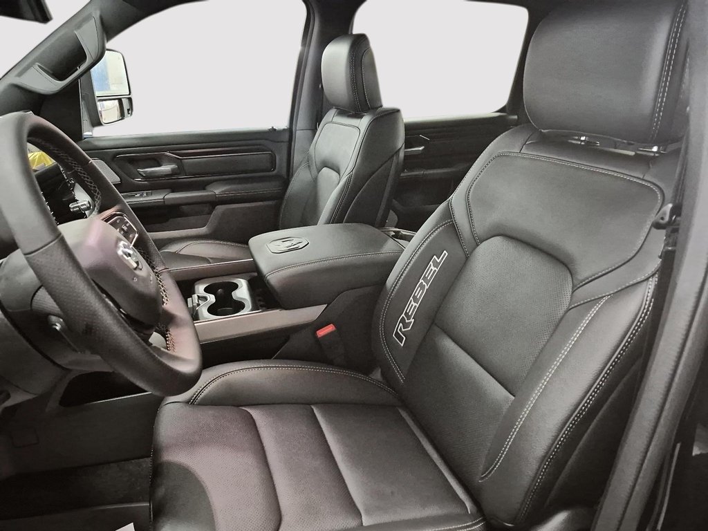 2026 Ram 1500 REBEL in St-Jean-Sur-Richelieu, Quebec - 9 - w1024h768px