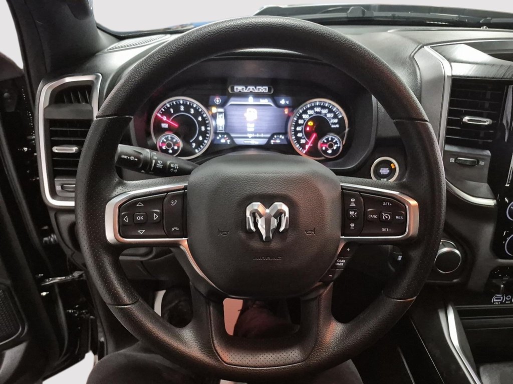 2026 Ram 1500 EXPRESS in Sherbrooke, Quebec - 12 - w1024h768px