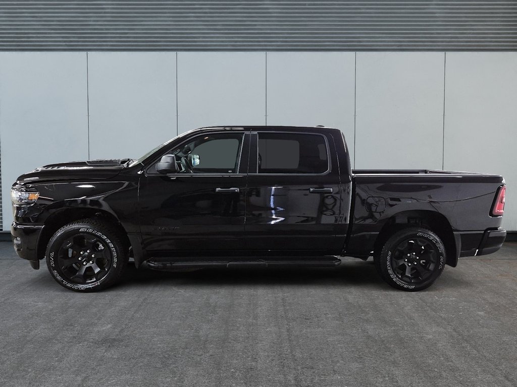 2026 Ram 1500 EXPRESS in Sherbrooke, Quebec - 5 - w1024h768px