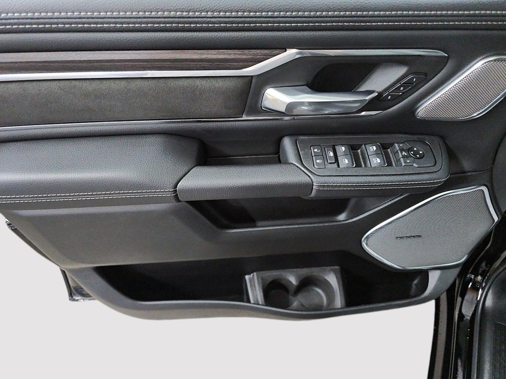 2026 Ram 1500 LARAMIE in St-Jean-Sur-Richelieu, Quebec - 11 - w1024h768px