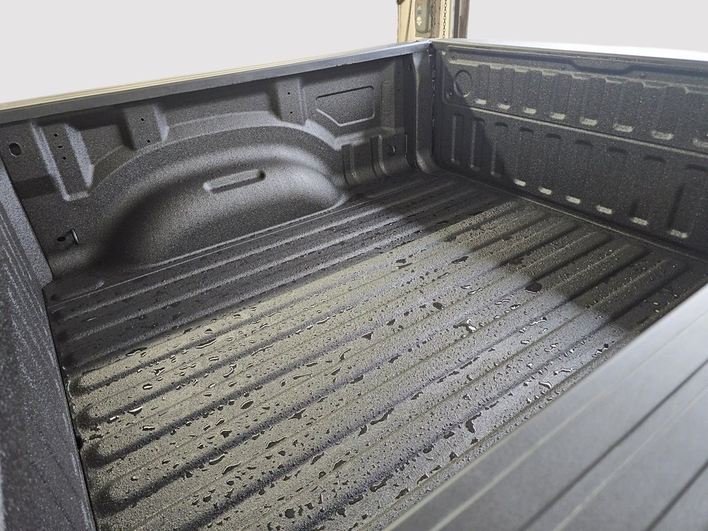 2026 Ram 1500 EXPRESS in Sherbrooke, Quebec - 17 - w1024h768px