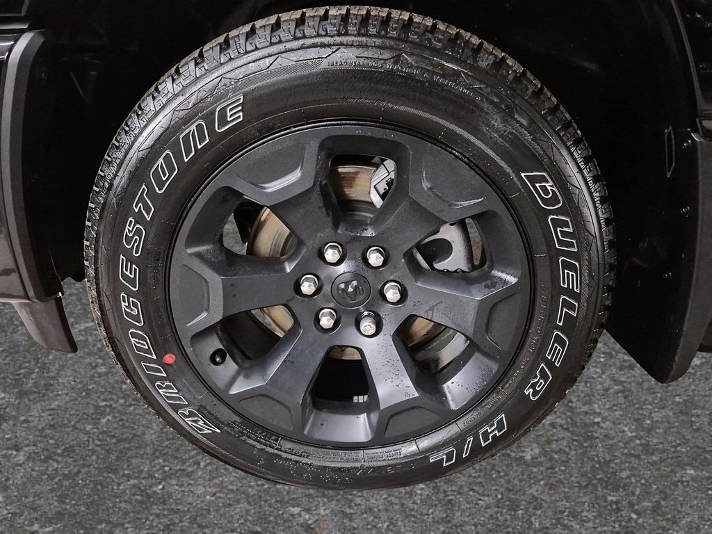 2026 Ram 1500 EXPRESS in Sherbrooke, Quebec - 7 - w1024h768px