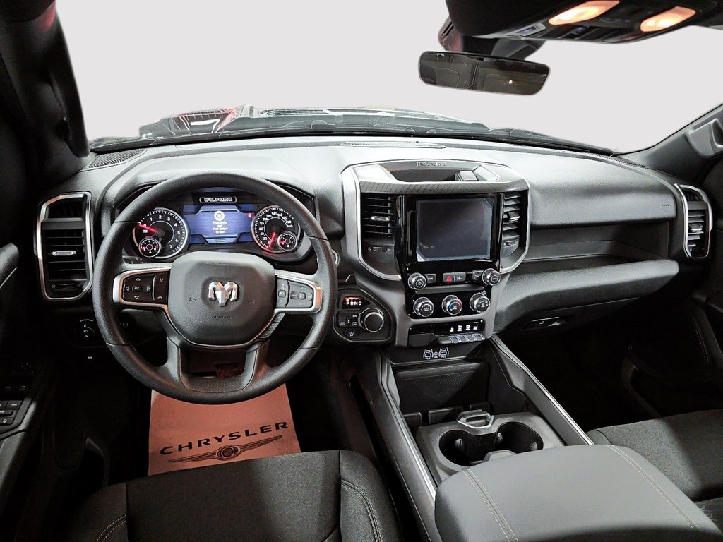 Ram 1500 EXPRESS 2026 à St-Jean-Sur-Richelieu, Québec - 10 - w1024h768px