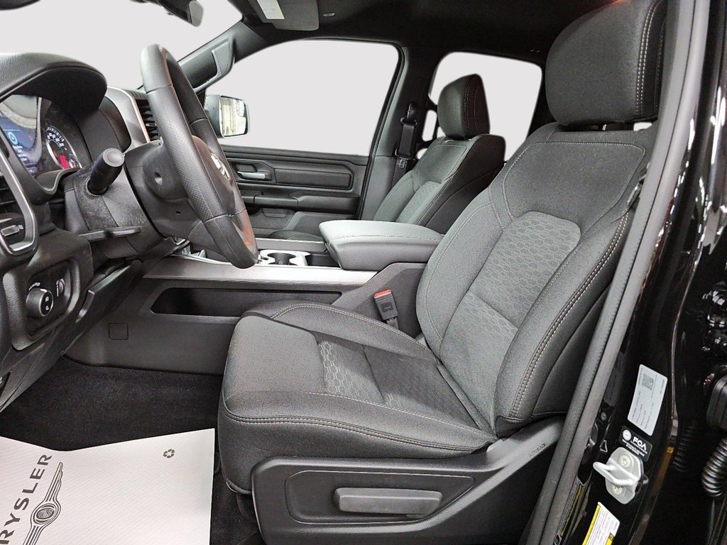 Ram 1500 EXPRESS 2026 à St-Jean-Sur-Richelieu, Québec - 9 - w1024h768px