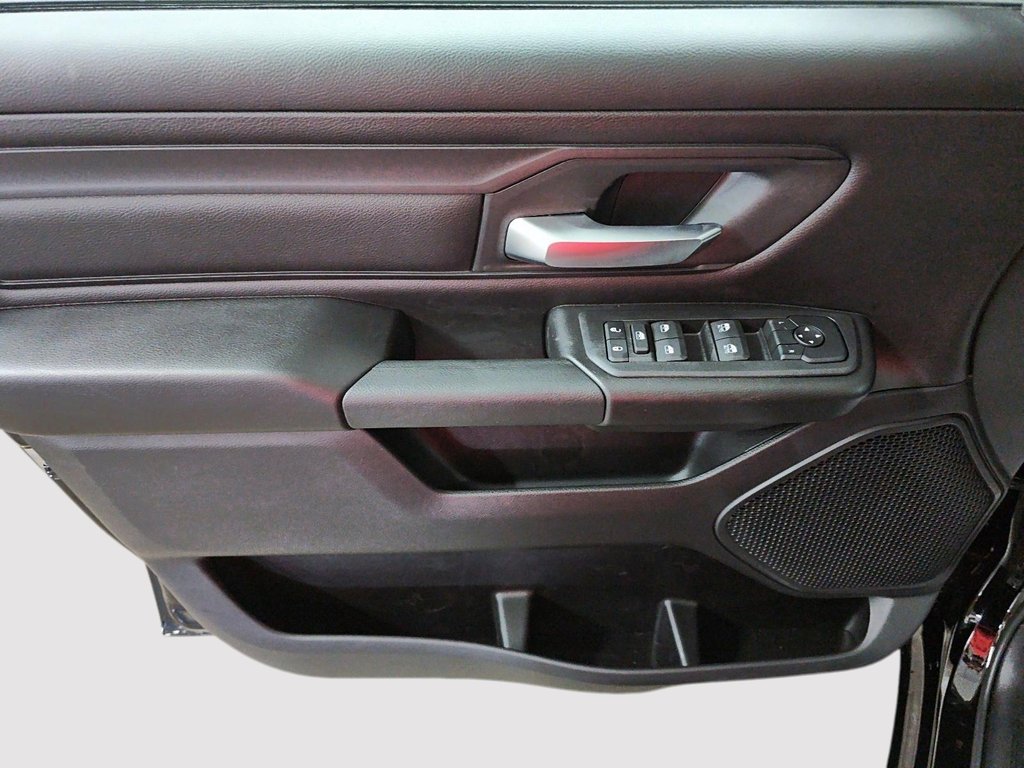 Ram 1500 EXPRESS 2026 à St-Jean-Sur-Richelieu, Québec - 11 - w1024h768px