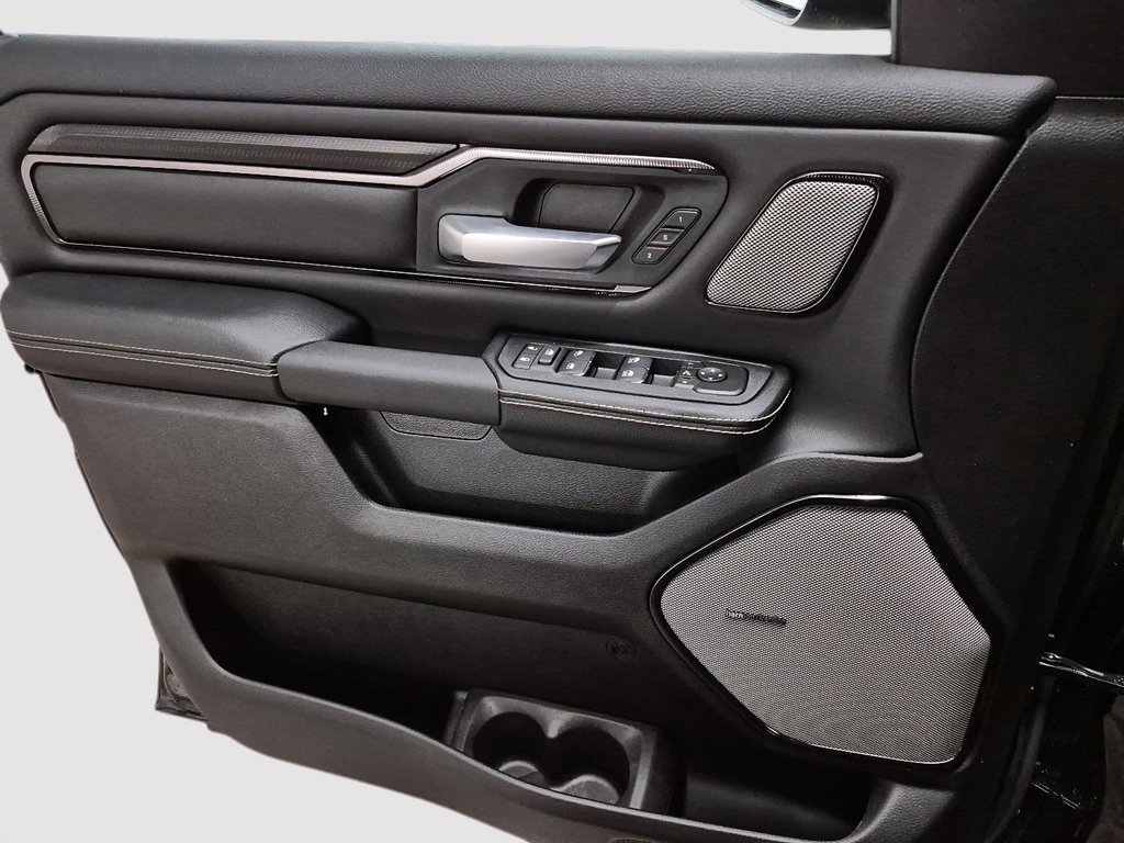 2026 Ram 1500 SPORT in Sherbrooke, Quebec - 11 - w1024h768px