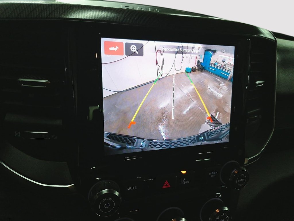 2026 Ram 1500 EXPRESS in Sherbrooke, Quebec - 17 - w1024h768px