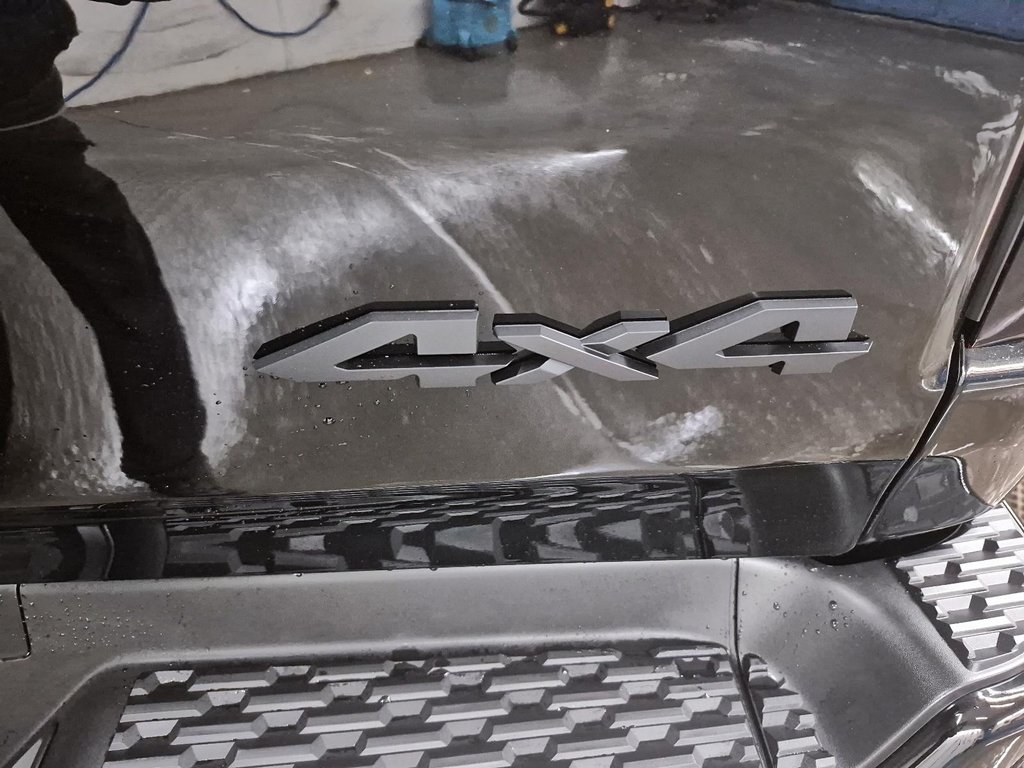 2026 Ram 1500 EXPRESS in Sherbrooke, Quebec - 16 - w1024h768px