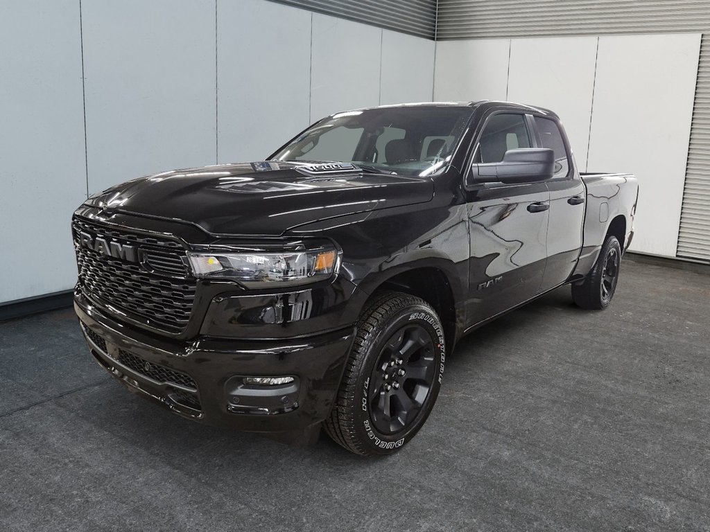 2026 Ram 1500 EXPRESS in Sherbrooke, Quebec - 1 - w1024h768px