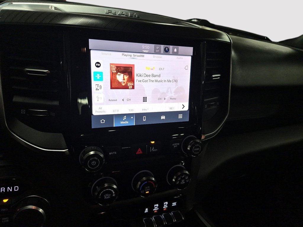 2026 Ram 1500 EXPRESS in Sherbrooke, Quebec - 18 - w1024h768px