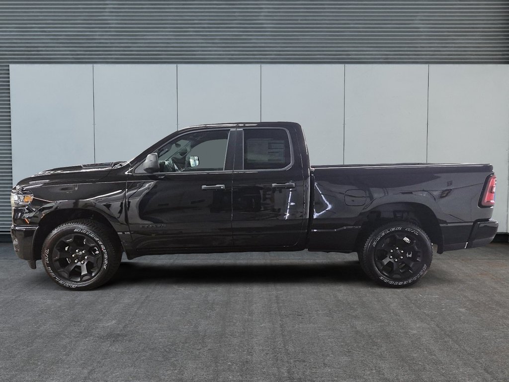 2026 Ram 1500 EXPRESS in Sherbrooke, Quebec - 5 - w1024h768px