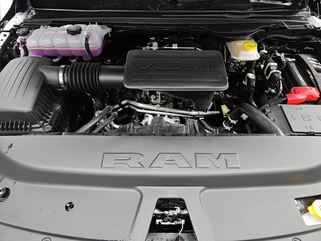 2026 Ram 1500 EXPRESS in St-Jean-Sur-Richelieu, Quebec - 8 - w1024h768px