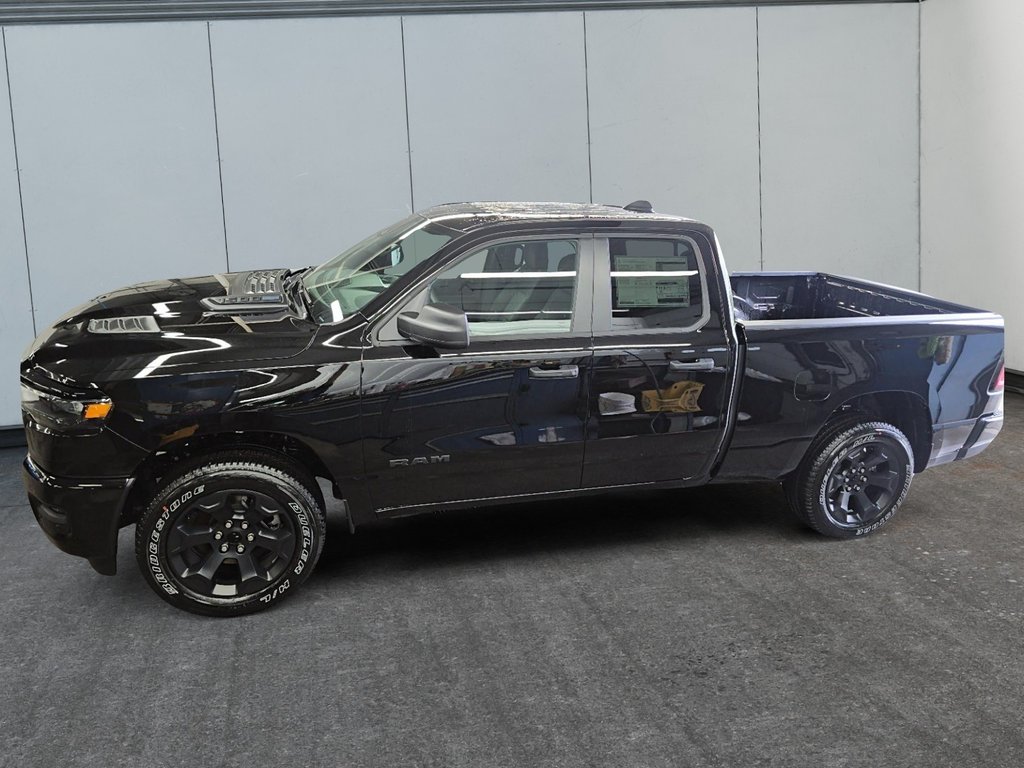 2026 Ram 1500 EXPRESS in St-Jean-Sur-Richelieu, Quebec - 5 - w1024h768px