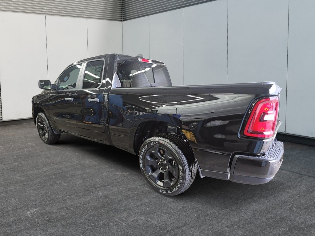 2026 Ram 1500 EXPRESS in St-Jean-Sur-Richelieu, Quebec - 4 - w1024h768px