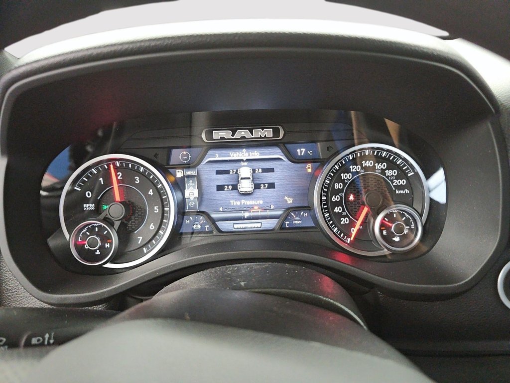2026 Ram 1500 EXPRESS in St-Jean-Sur-Richelieu, Quebec - 14 - w1024h768px