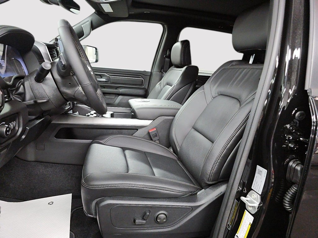 2026 Ram 1500 SPORT in St-Jean-Sur-Richelieu, Quebec - 9 - w1024h768px