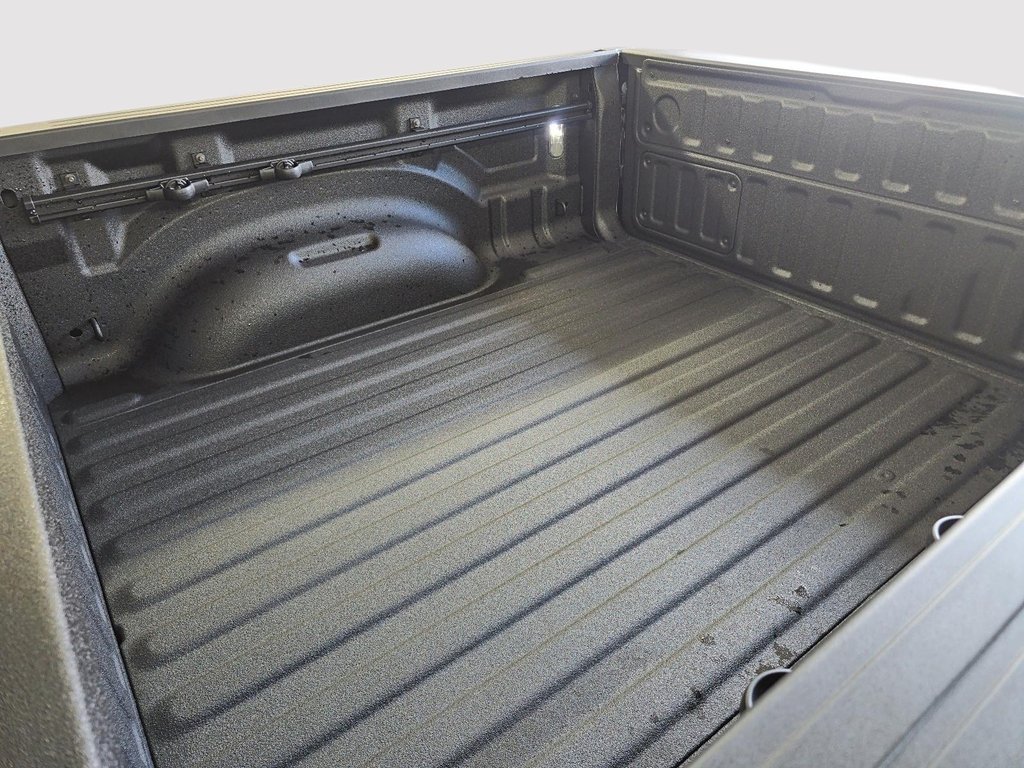 2026 Ram 1500 REBEL in Sherbrooke, Quebec - 17 - w1024h768px
