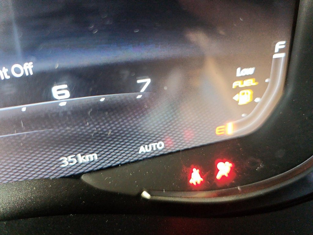 2026 Ram 1500 TUNGSTEN in Sherbrooke, Quebec - 13 - w1024h768px