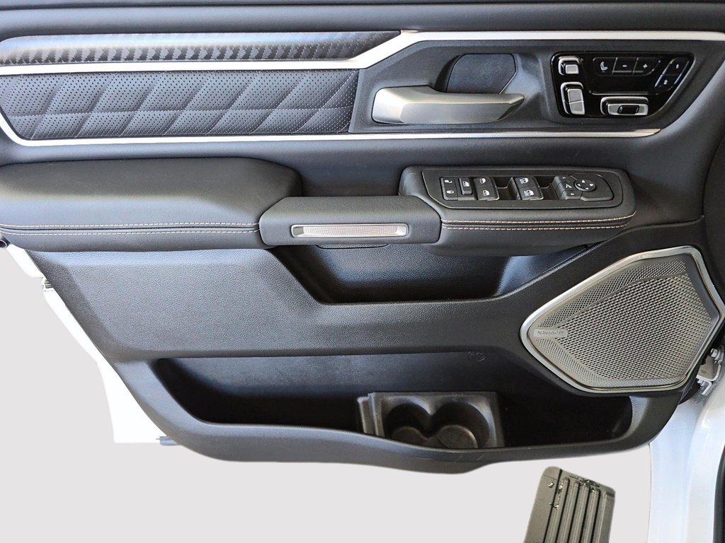 2026 Ram 1500 TUNGSTEN in Sherbrooke, Quebec - 11 - w1024h768px