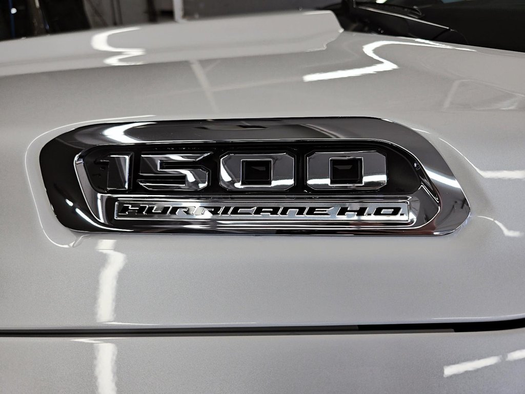 2026 Ram 1500 TUNGSTEN in Sherbrooke, Quebec - 6 - w1024h768px