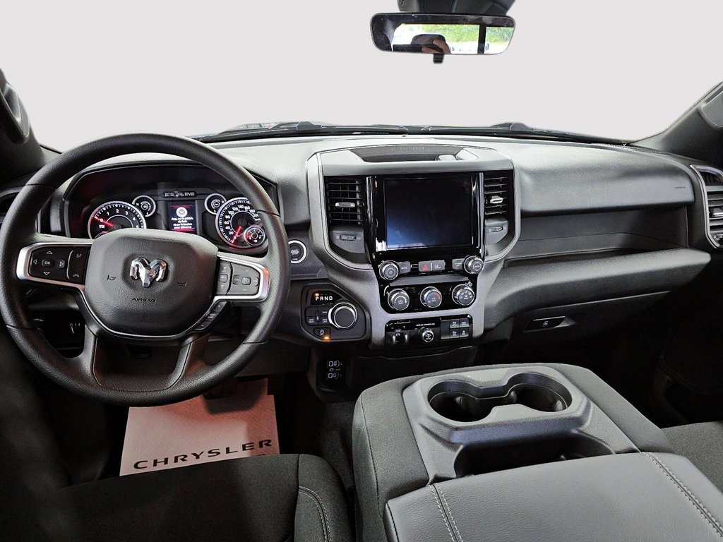 2026 Ram 1500 EXPRESS in Sherbrooke, Quebec - 10 - w1024h768px