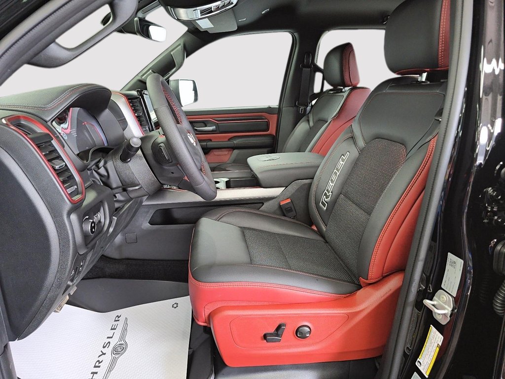 2027 Ram 1500 REBEL in Sherbrooke, Quebec - 9 - w1024h768px