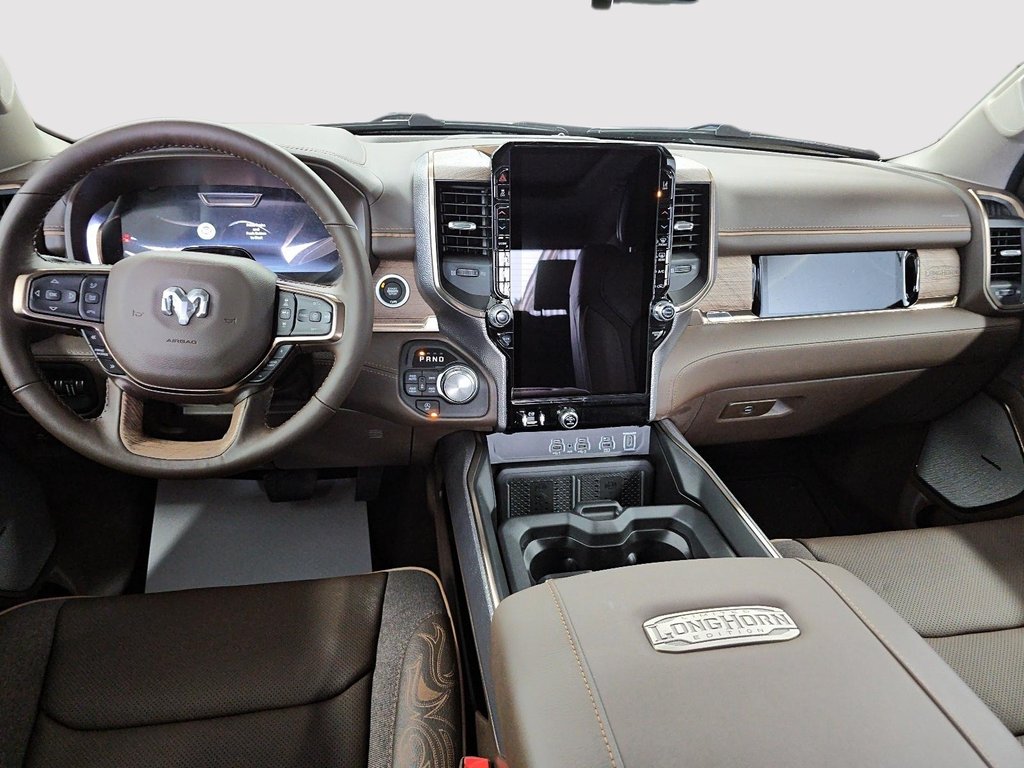 2027 Ram 1500 LONGHORN in St-Jean-Sur-Richelieu, Quebec - 10 - w1024h768px