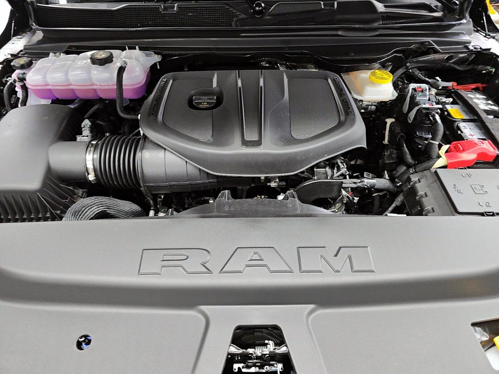 2027 Ram 1500 SPORT in St-Jean-Sur-Richelieu, Quebec - 8 - w1024h768px