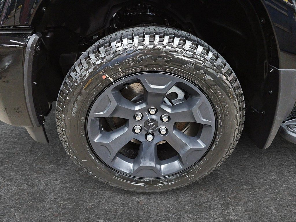 2027 Ram 1500 BIG HORN in Sherbrooke, Quebec - 7 - w1024h768px